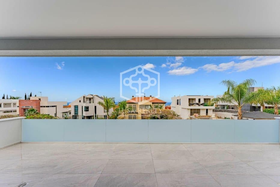 Villa i Adeje, Tenerife, Spanien 4 sovrum, 391 kvm. Nr. 97000