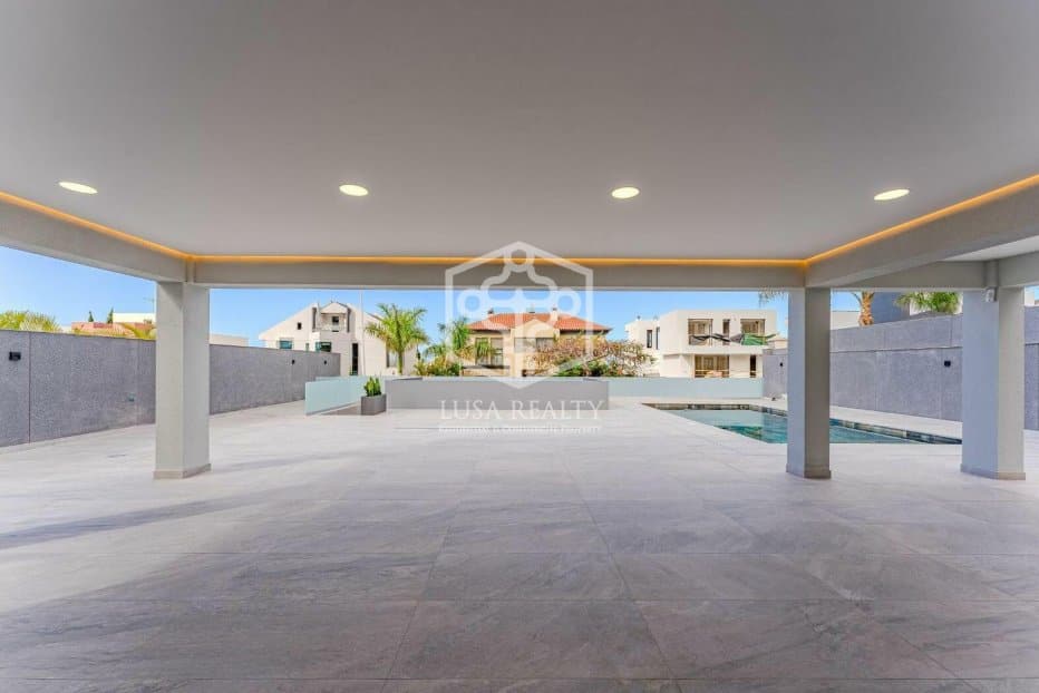 Villa i Adeje, Tenerife, Spanien 4 sovrum, 391 kvm. Nr. 97000