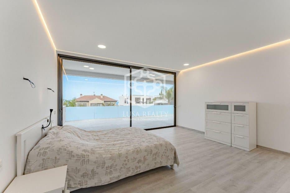 Villa i Adeje, Tenerife, Spanien 4 sovrum, 391 kvm. Nr. 97000