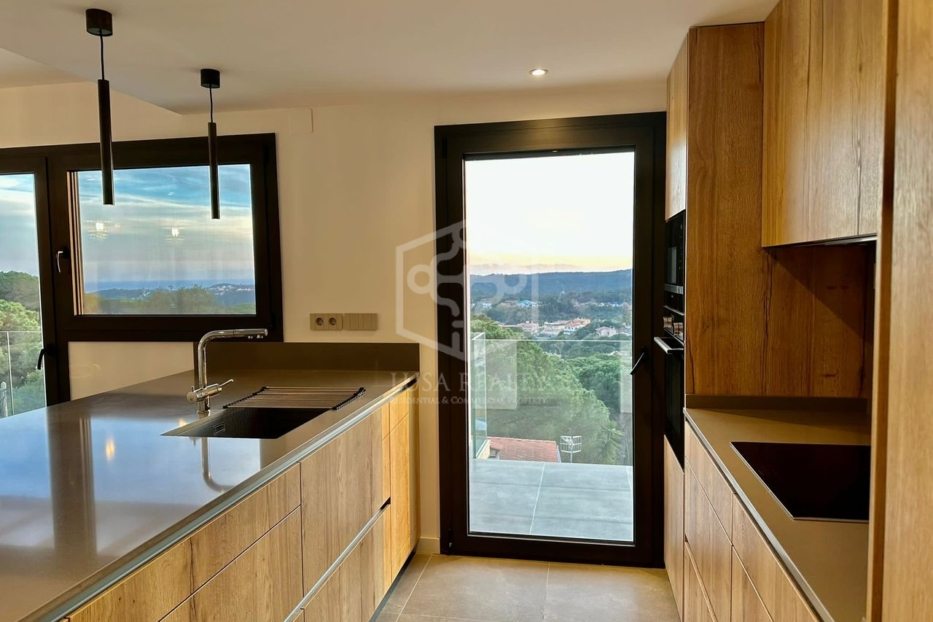 Villa à Lloret de Mar, Girona, Espagne 4 chambres, 387 m2 No. 96999