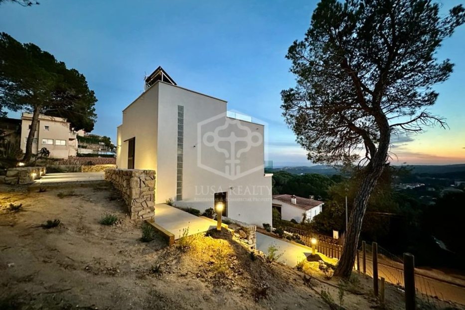Villa à Lloret de Mar, Girona, Espagne 4 chambres, 387 m2 No. 96999