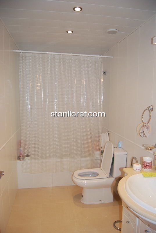 Appartamento a Lloret de Mar, Girona, Spagna 4 camere da letto, 264 mq. N° 104042