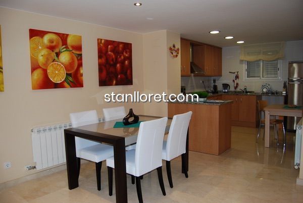 Appartamento a Lloret de Mar, Girona, Spagna 4 camere da letto, 264 mq. N° 104042