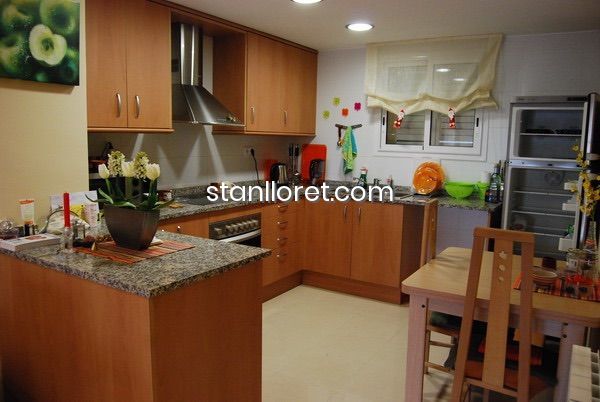 Appartamento a Lloret de Mar, Girona, Spagna 4 camere da letto, 264 mq. N° 104042