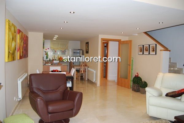 Appartamento a Lloret de Mar, Girona, Spagna 4 camere da letto, 264 mq. N° 104042