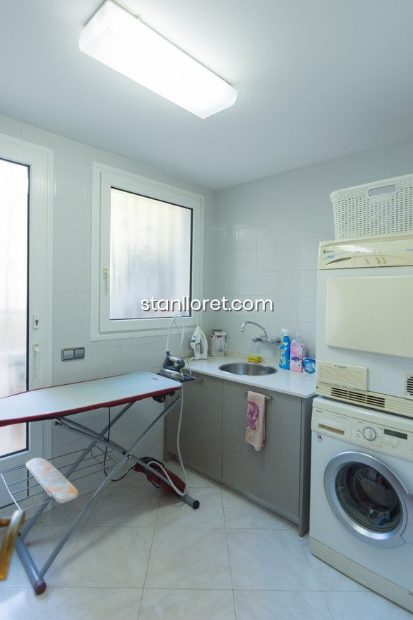Willa w Blanes, Girona, Hiszpania 4 sypialnie, 455 mkw. nr 104039
