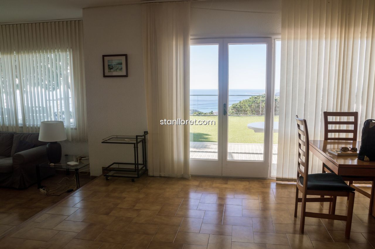 Villa à Lloret de Mar, Girona, Espagne 5 chambres, 300 m2 No. 104037