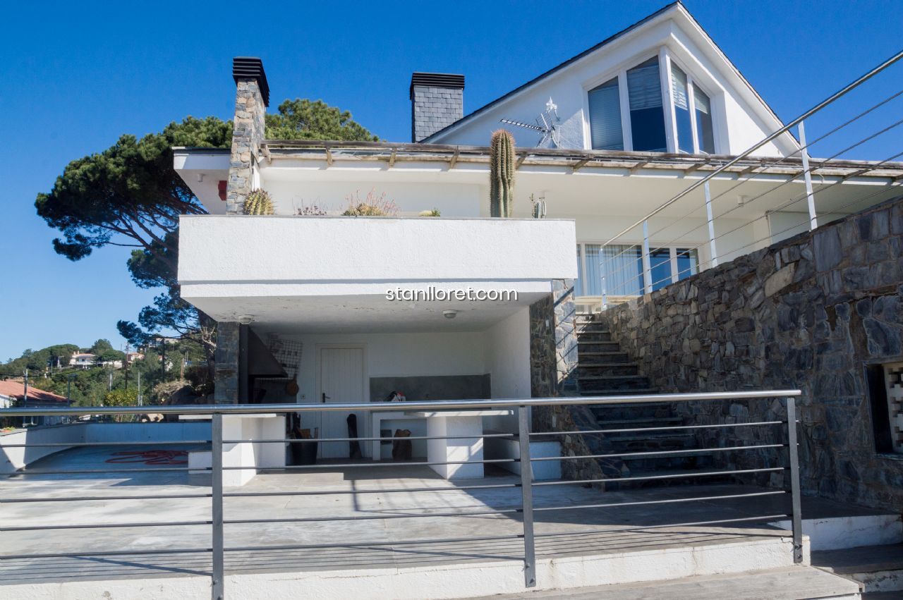 Villa à Lloret de Mar, Girona, Espagne 5 chambres, 300 m2 No. 104037