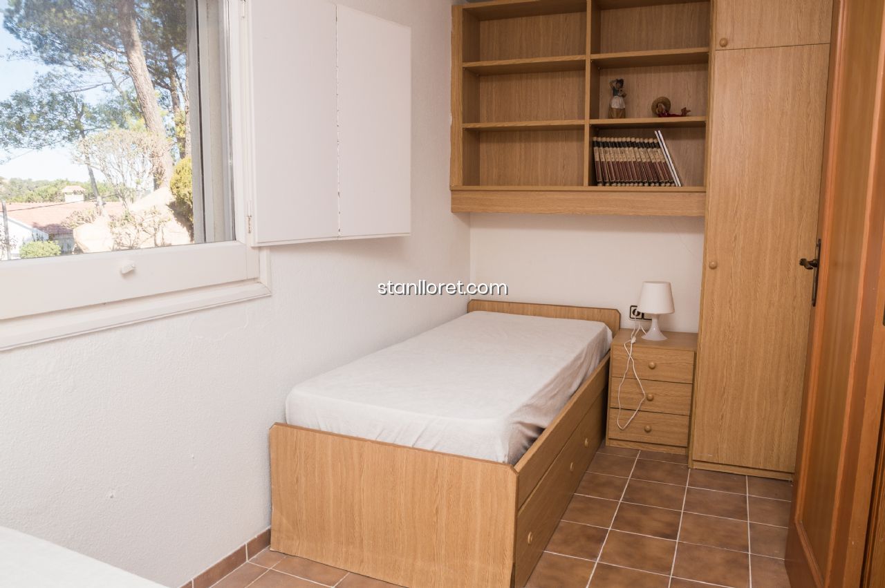 Villa à Lloret de Mar, Girona, Espagne 5 chambres, 300 m2 No. 104037