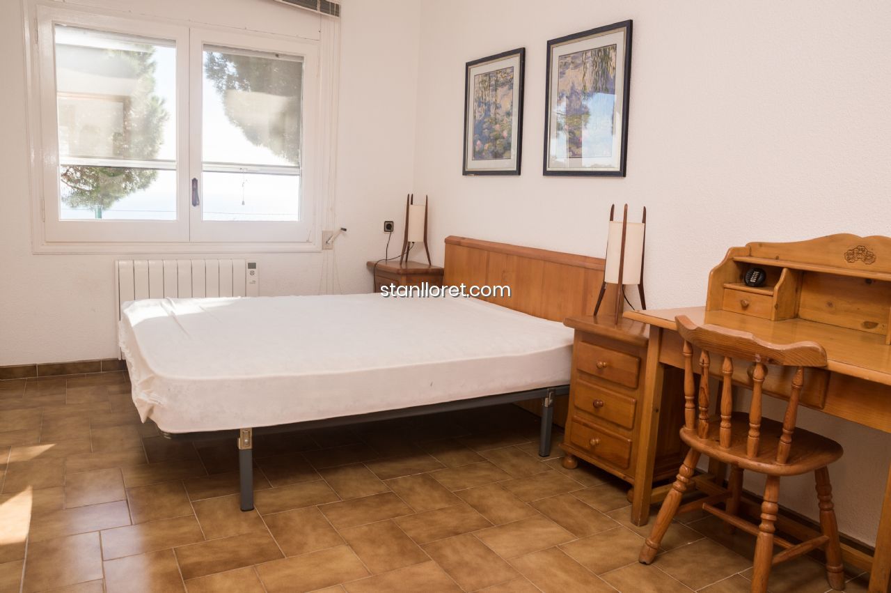 Villa à Lloret de Mar, Girona, Espagne 5 chambres, 300 m2 No. 104037