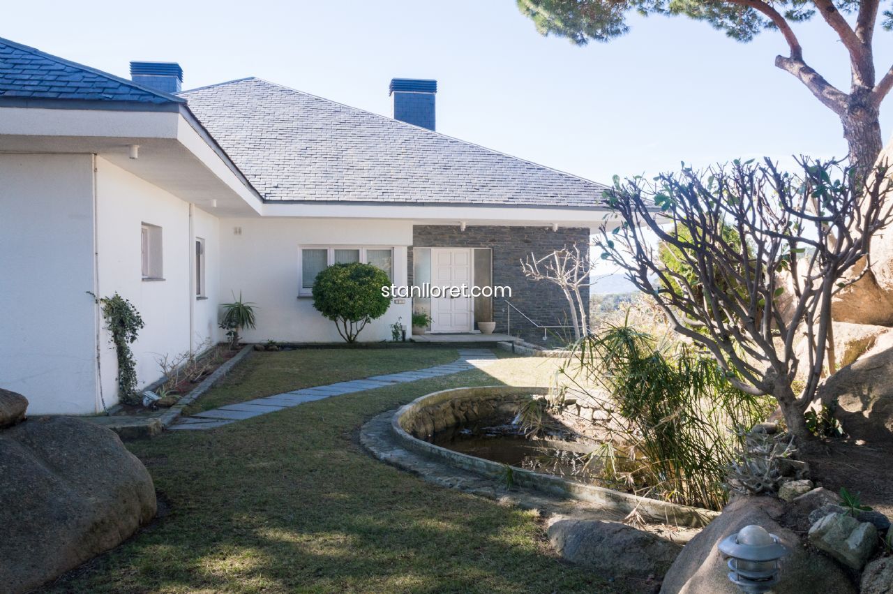 Villa à Lloret de Mar, Girona, Espagne 5 chambres, 300 m2 No. 104037