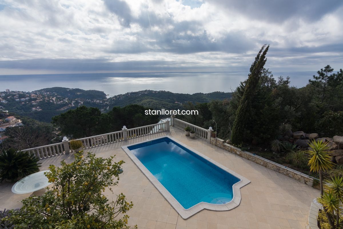Willa w Lloret de Mar, Girona, Hiszpania 4 sypialnie, 309 mkw. nr 104040