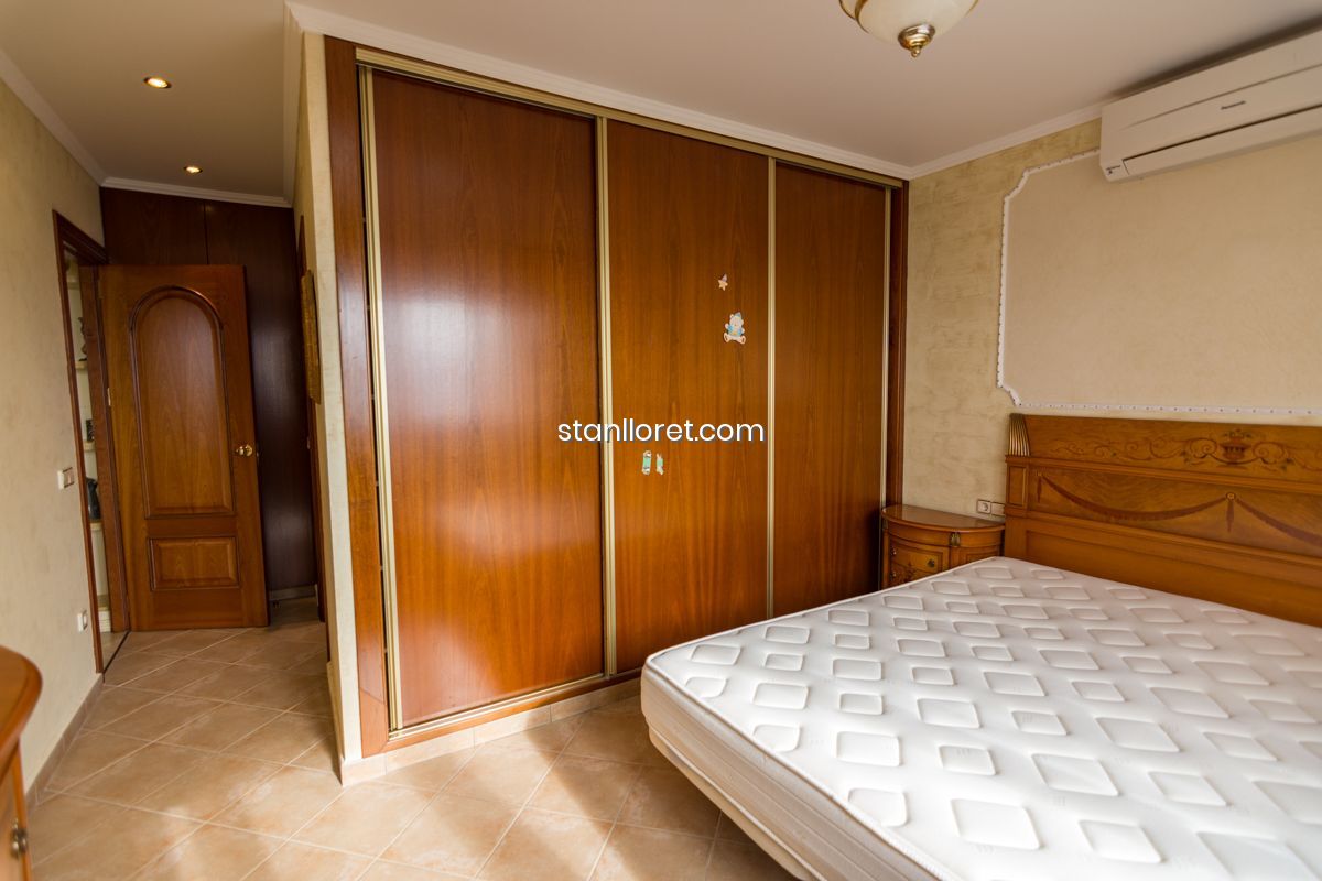 Willa w Lloret de Mar, Girona, Hiszpania 4 sypialnie, 309 mkw. nr 104040
