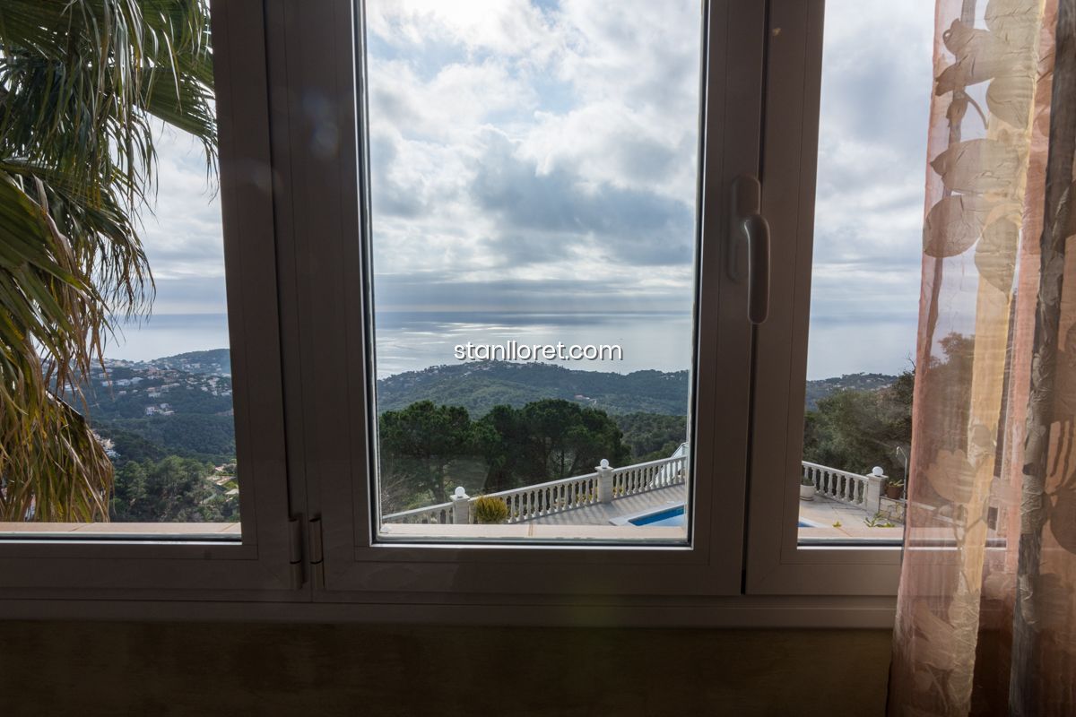Willa w Lloret de Mar, Girona, Hiszpania 4 sypialnie, 309 mkw. nr 104040