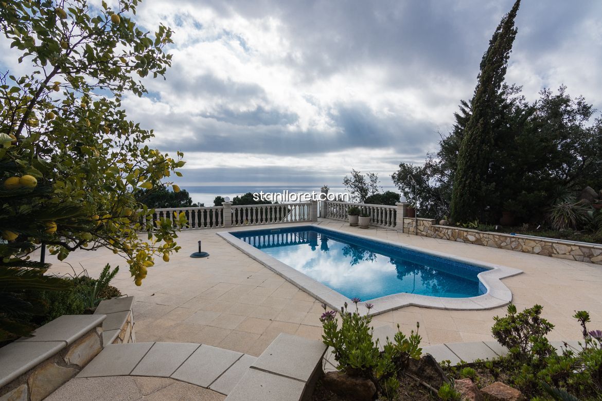 Willa w Lloret de Mar, Girona, Hiszpania 4 sypialnie, 309 mkw. nr 104040
