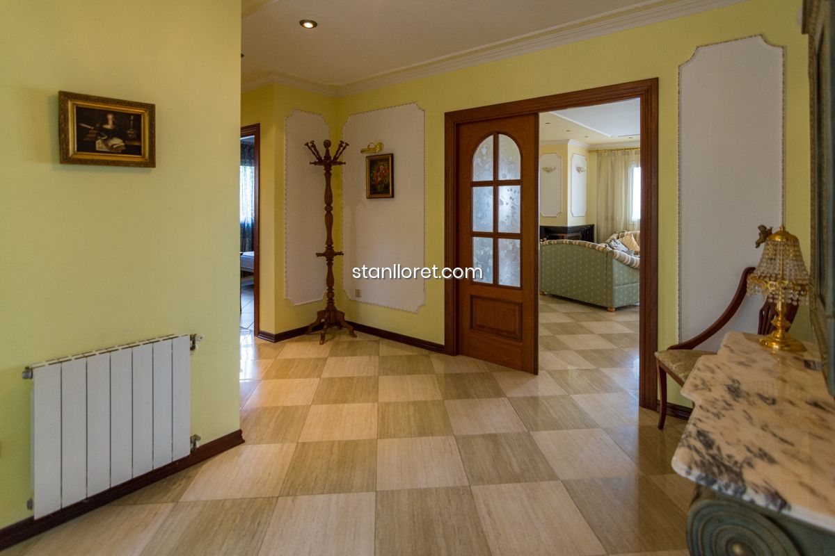 Willa w Lloret de Mar, Girona, Hiszpania 4 sypialnie, 309 mkw. nr 104040
