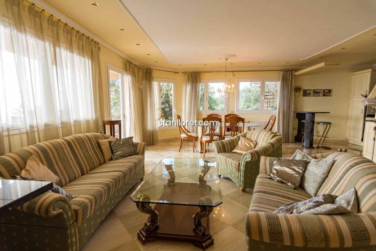 Willa w Lloret de Mar, Girona, Hiszpania 4 sypialnie, 309 mkw. nr 104040