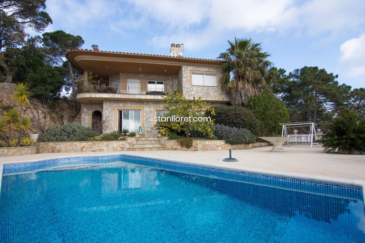 Willa w Lloret de Mar, Girona, Hiszpania 4 sypialnie, 309 mkw. nr 104040