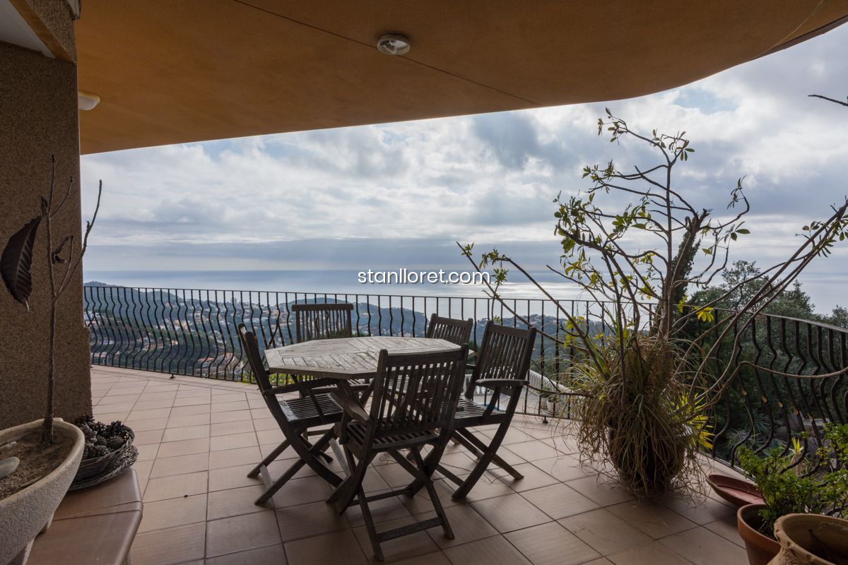 Willa w Lloret de Mar, Girona, Hiszpania 4 sypialnie, 309 mkw. nr 104040