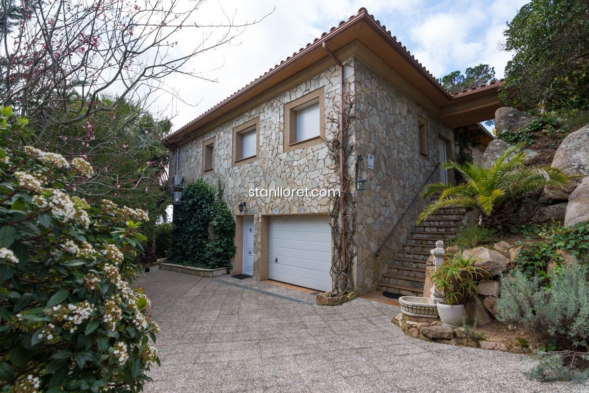 Willa w Lloret de Mar, Girona, Hiszpania 4 sypialnie, 309 mkw. nr 104040