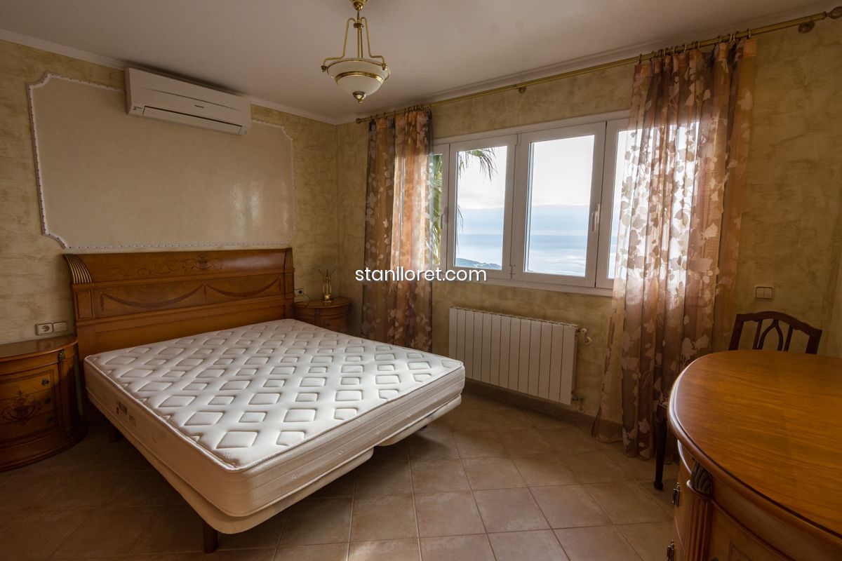 Willa w Lloret de Mar, Girona, Hiszpania 4 sypialnie, 309 mkw. nr 104040