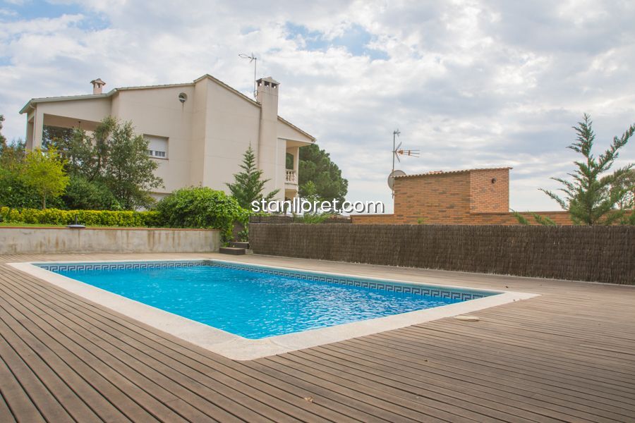 Villa i Lloret de Mar, Girona, Spanien 4 sovrum, 223 kvm. Nr. 104038