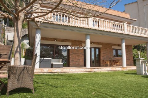 Villa in Lloret de Mar, Girona, Spanien 4 Schlafzimmer, 223 m2 Nr. 104038