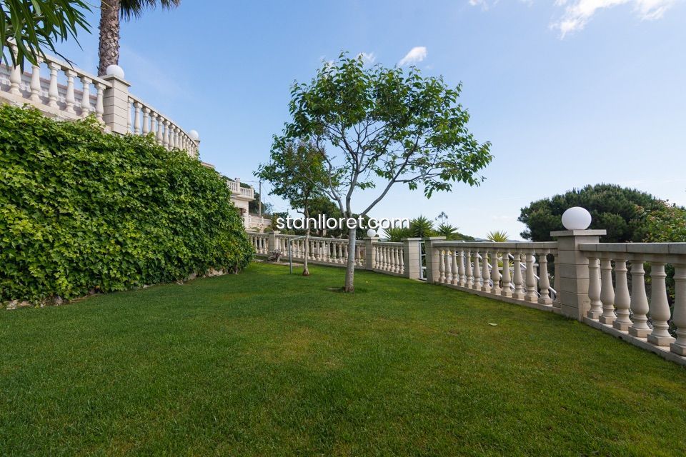 Willa w Lloret de Mar, Girona, Hiszpania 4 sypialnie, 330 mkw. nr 104041