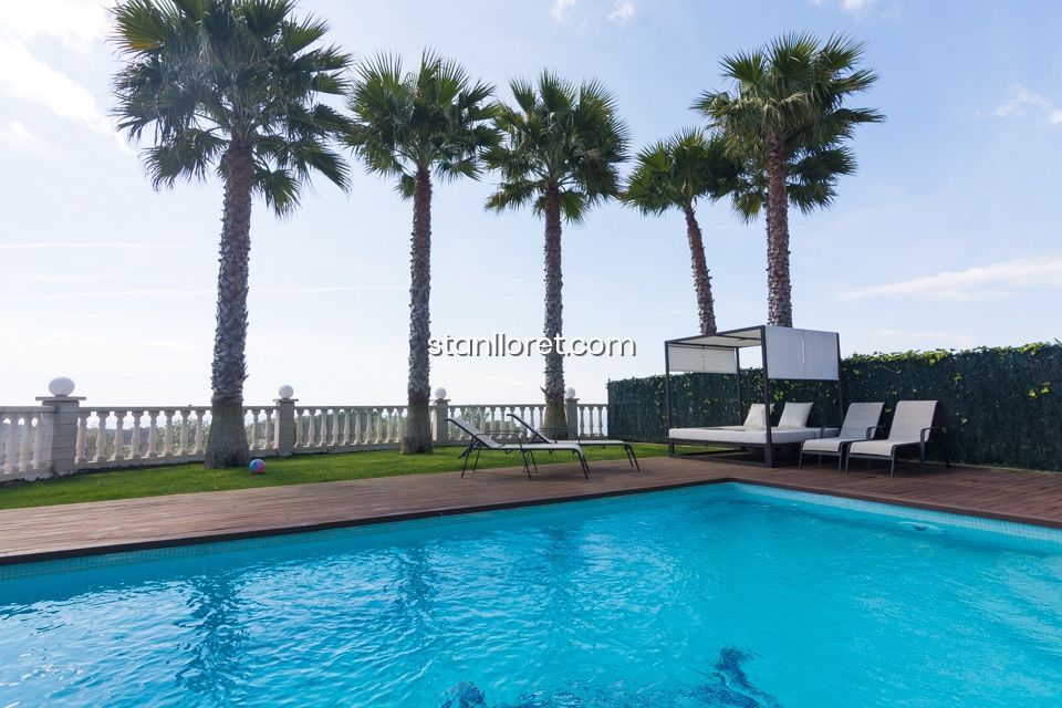 Willa w Lloret de Mar, Girona, Hiszpania 4 sypialnie, 330 mkw. nr 104041