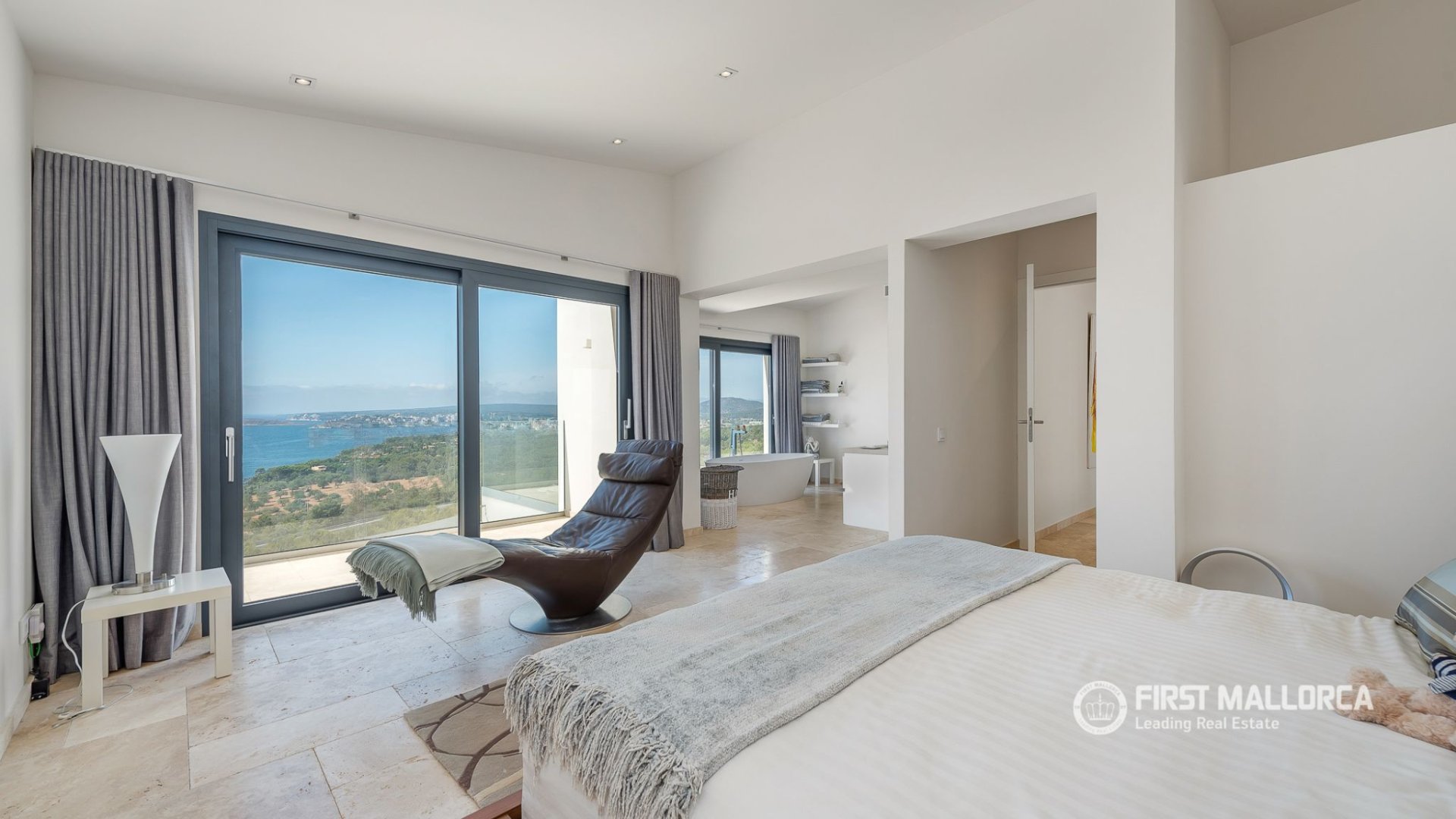 Villa in Mallorca, Spanien 4 Schlafzimmer, 400 m2 Nr. 32773