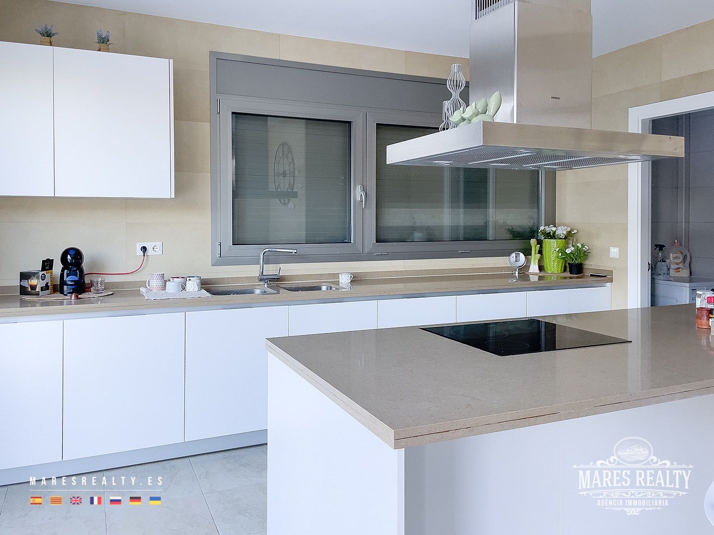 Willa w Blanes, Girona, Hiszpania 4 sypialnie, 350 mkw. nr 91822