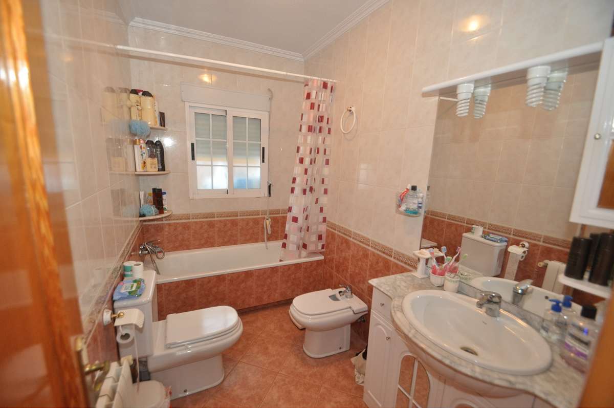 Villetta a schiera a Pinoso, Alicante, Spagna 4 camere da letto,  N° 116397