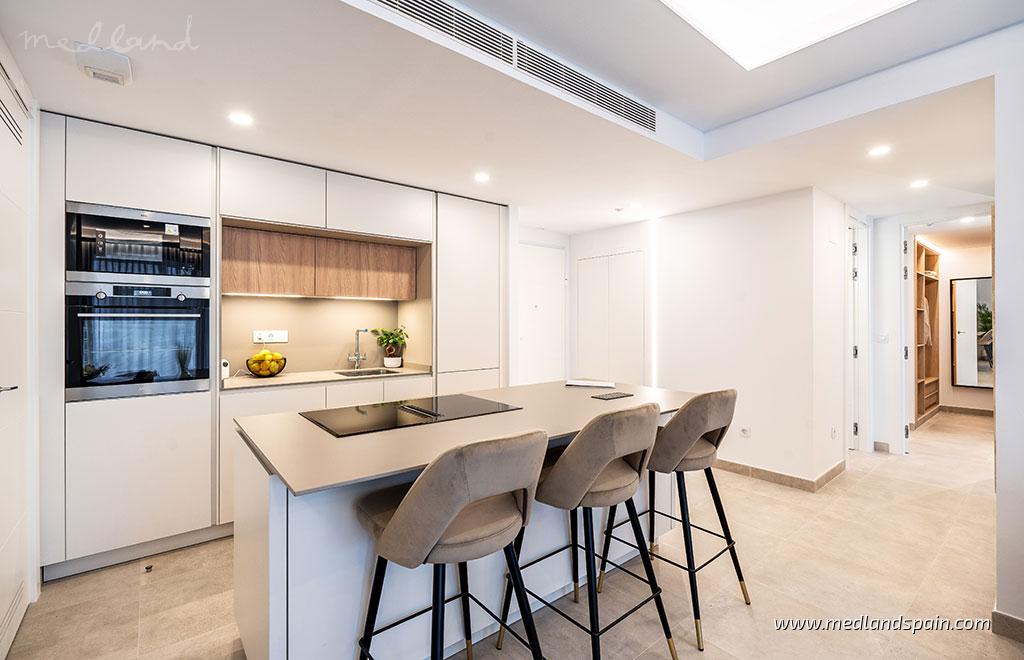 Apartment in Fuengirola, Malaga, Spain 3 bedrooms, 92.77 sq.m. No. 104650