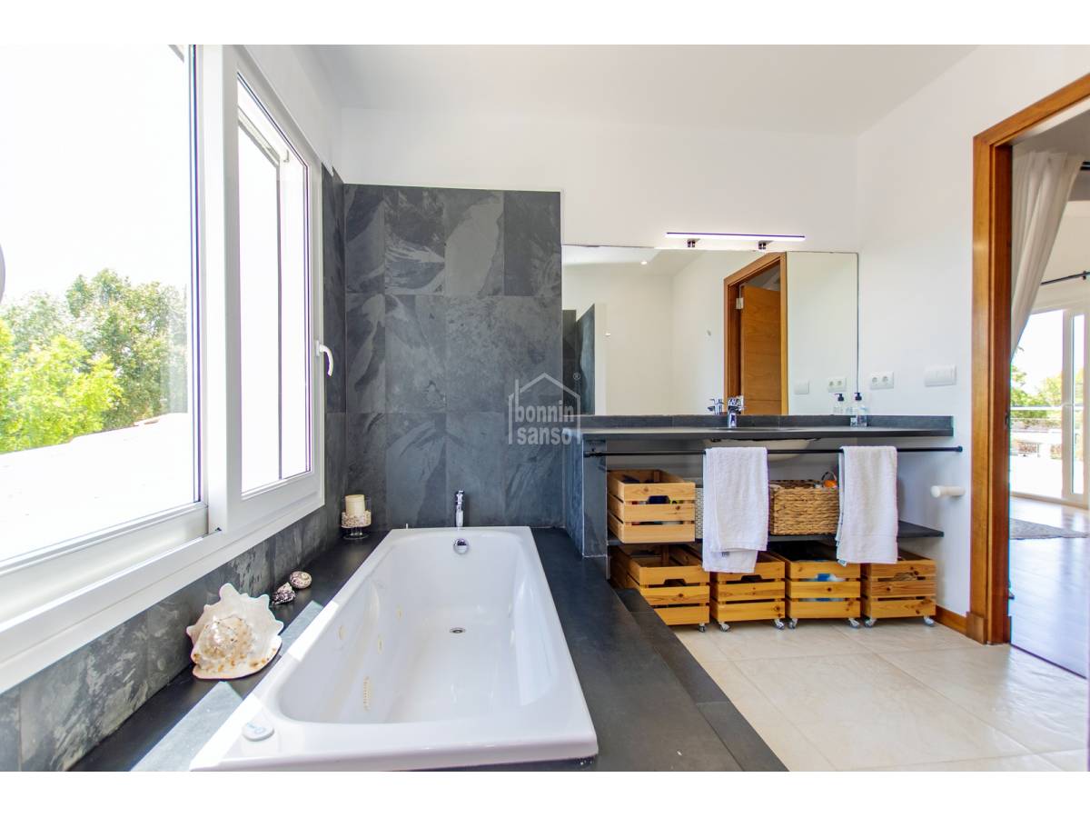 Dom w Sant Lluis, Menorca, Hiszpania 5 sypialni, 484 mkw. nr 104149
