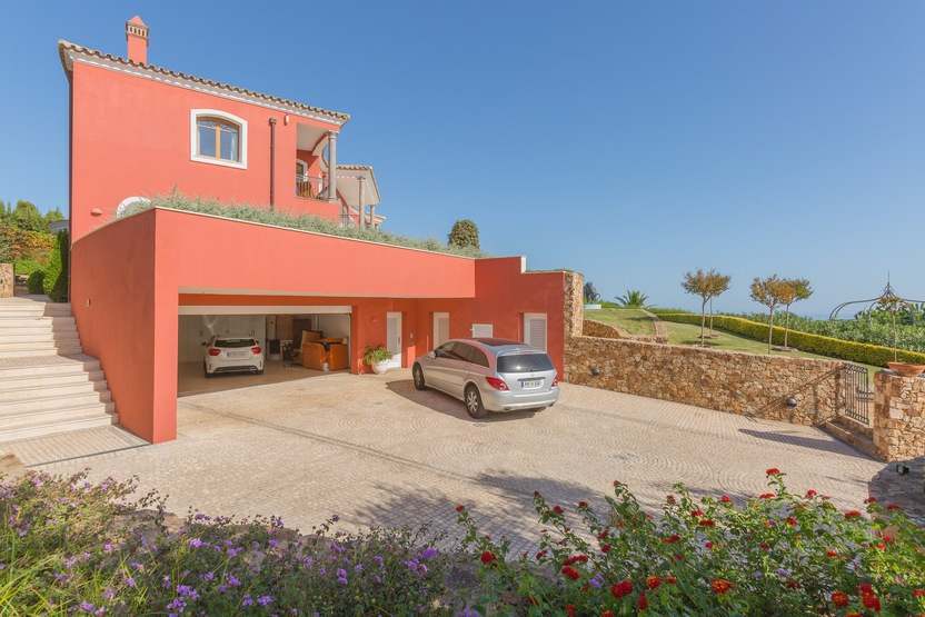 Hus i Platja D'aro, Girona, Spanien 6 sovrum, 520 kvm. Nr. 22798