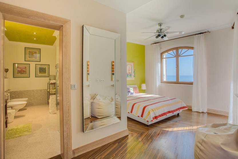Hus i Platja D'aro, Girona, Spanien 6 sovrum, 520 kvm. Nr. 22798
