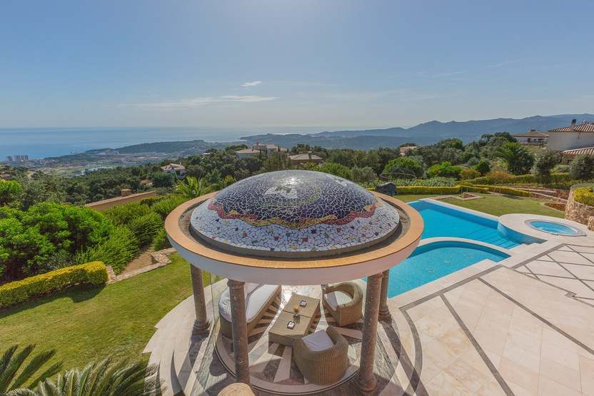 Hus i Platja D'aro, Girona, Spanien 6 sovrum, 520 kvm. Nr. 22798