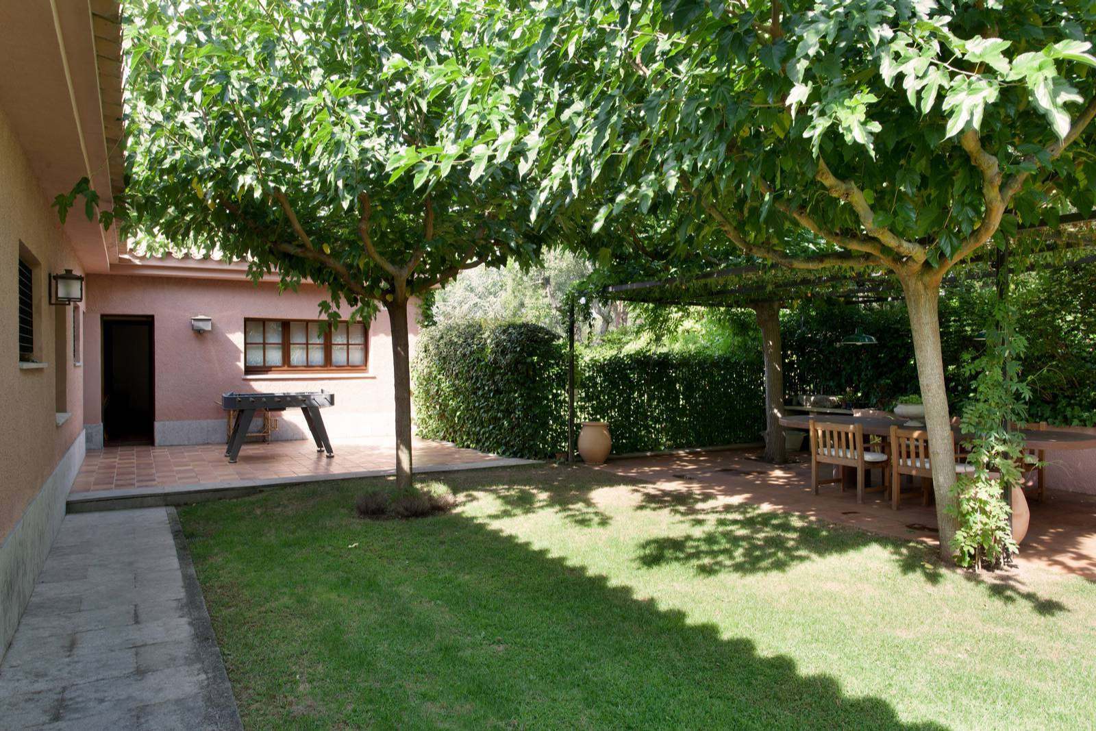 Hus i Platja D'aro, Girona, Spanien 5 sovrum, 500 kvm. Nr. 22786