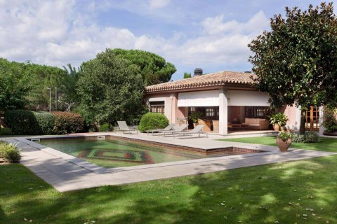 Talo Platja D'aro, Girona, Espanja 5 makuuhuonetta, 500 m2 No. 22786