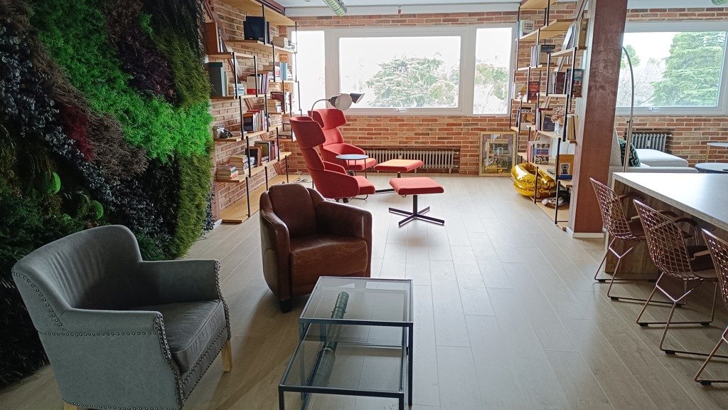 Apartamento en Madrid, España 2 dormitorios, 156 m2 No. 93631