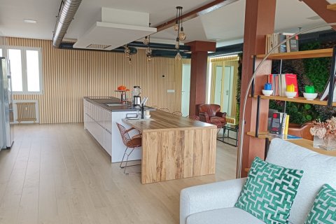 Apartment à Madrid, Espagne 2 chambres, 156 m2 No. 93631