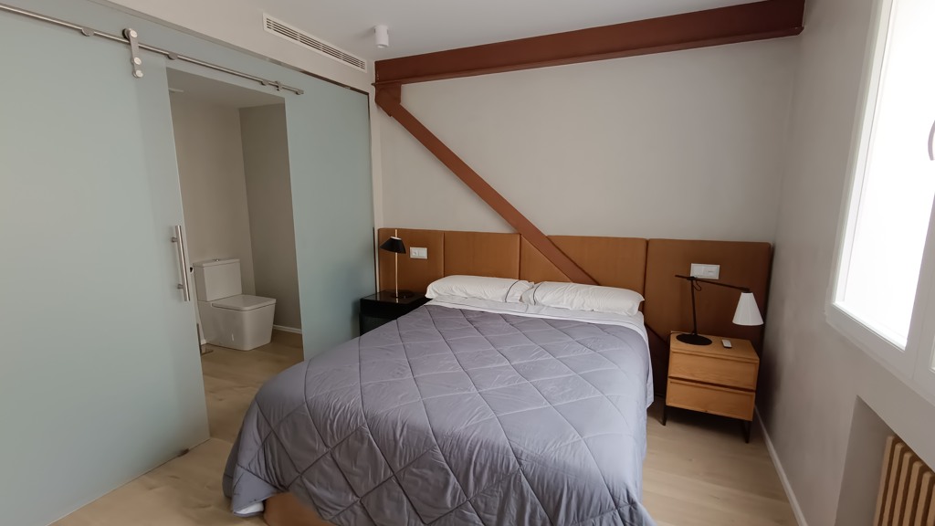 Apartamento en Madrid, España 2 dormitorios, 156 m2 No. 93631