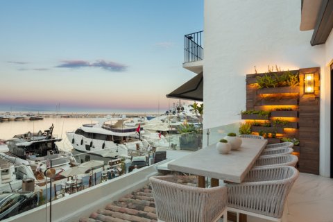 Apartment in Marbella, Malaga, Spain 3 bedrooms, 118 sq.m. No. 87852