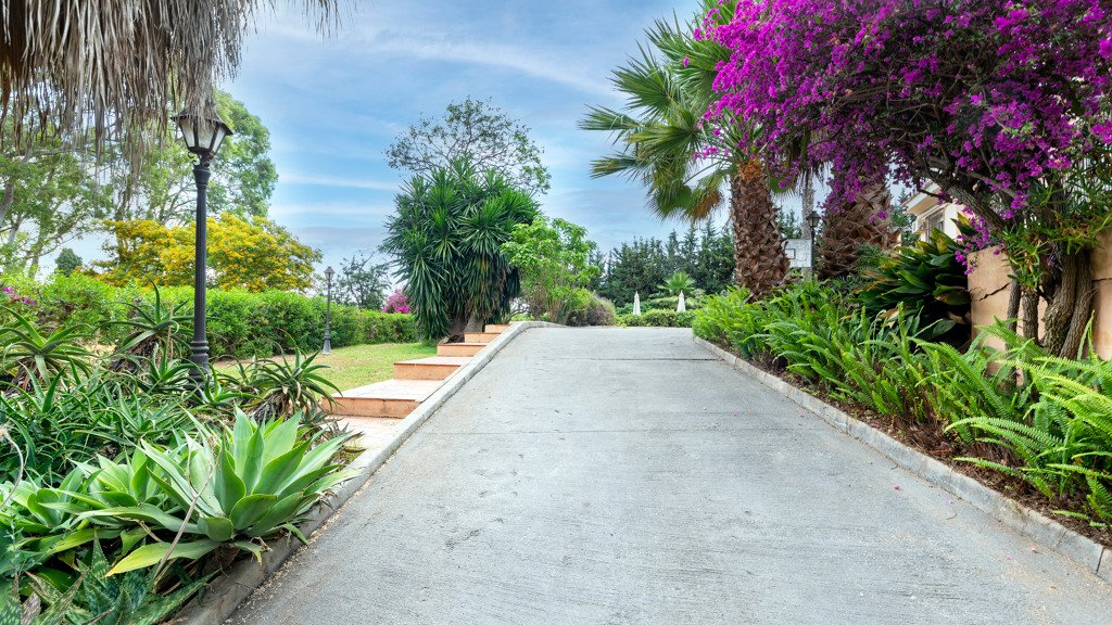 Villa i Malaga, Spanien 11 sovrum, 1028 kvm. Nr. 107465