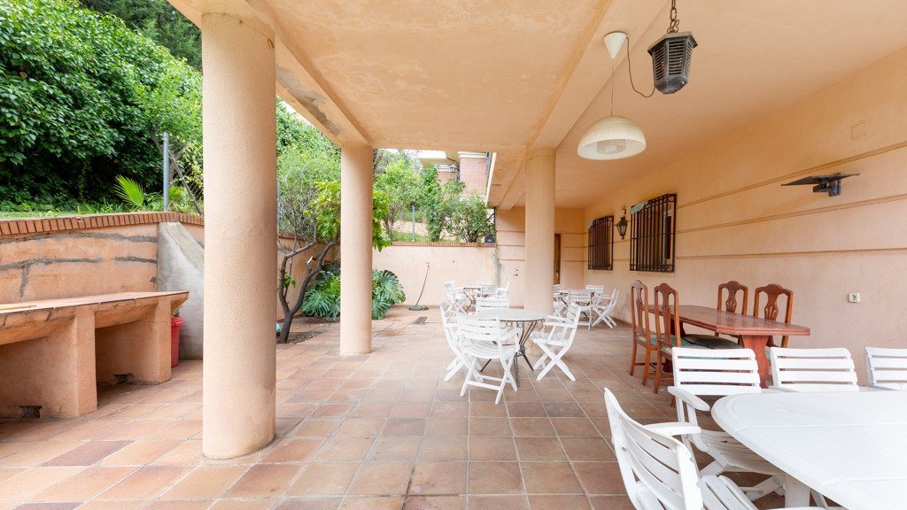 Villa i Malaga, Spanien 11 sovrum, 1028 kvm. Nr. 107465