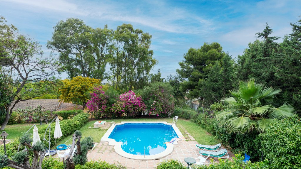 Villa i Malaga, Spanien 11 sovrum, 1028 kvm. Nr. 107465