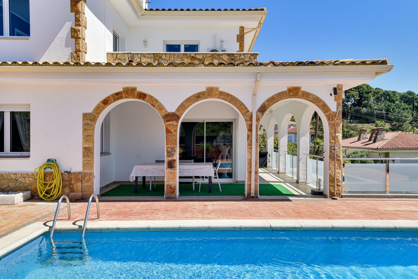 Hus i Lloret de Mar, Girona, Spanien 5 sovrum, 408 kvm. Nr. 98926