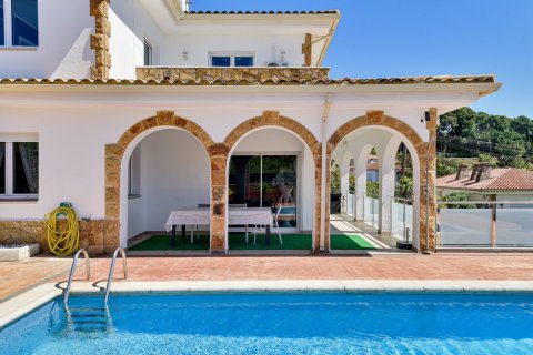 Talo Lloret de Mar, Girona, Espanja 5 makuuhuonetta, 408 m2 No. 98926
