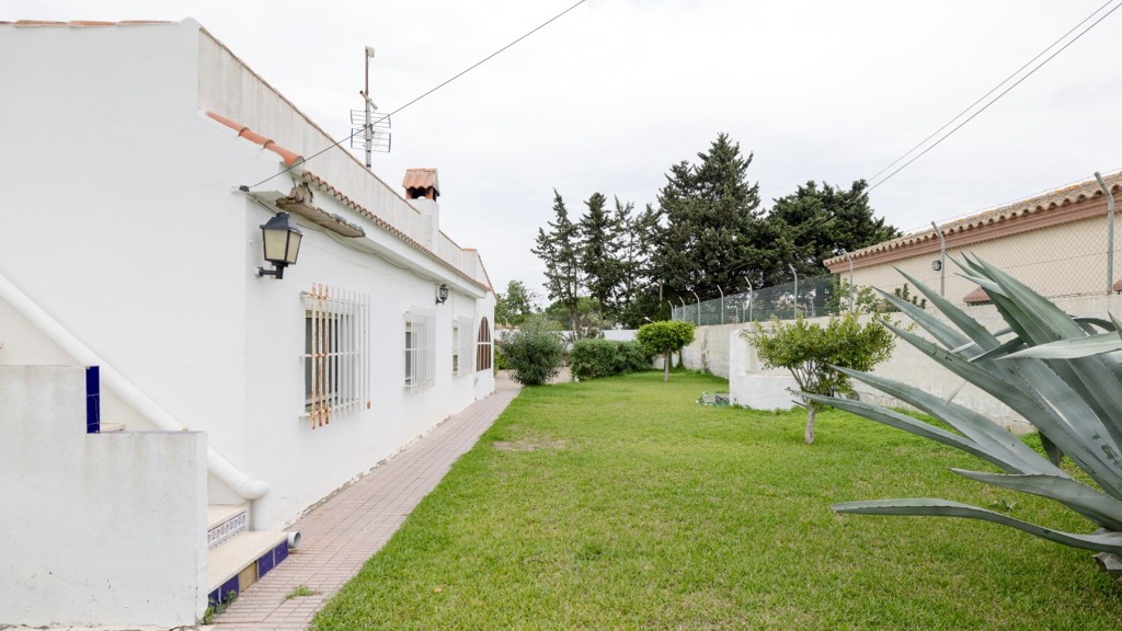 Villa i Chiclana de la Frontera, Cadiz, Spanien 3 sovrum, 122 kvm. Nr. 106802