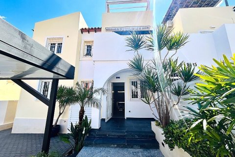 Bungalow in Villamartin, Alicante, Spain 2 bedrooms, 76 sq.m. No. 117709